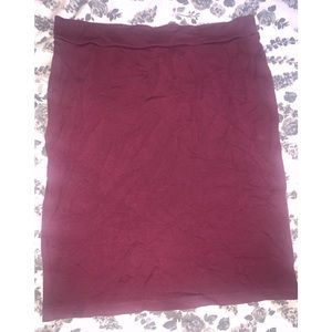 Burgundy pencil skirt